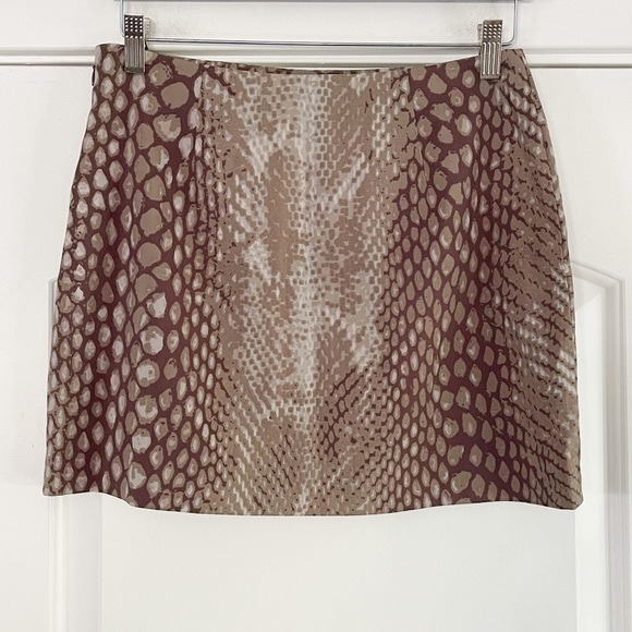 Y2K Express Snake Print Mini Skirt - 5/6 - Picture 1 of 3
